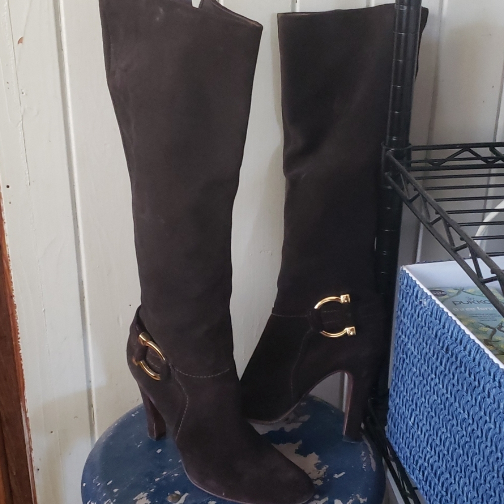 J Vincent Brown Suede Boots